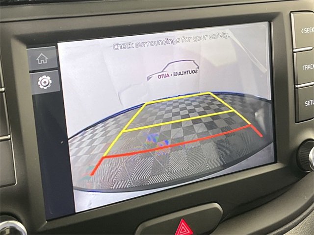 Vehicle image 18 of 25