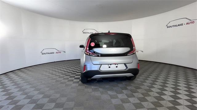 Vehicle image 7 of 25