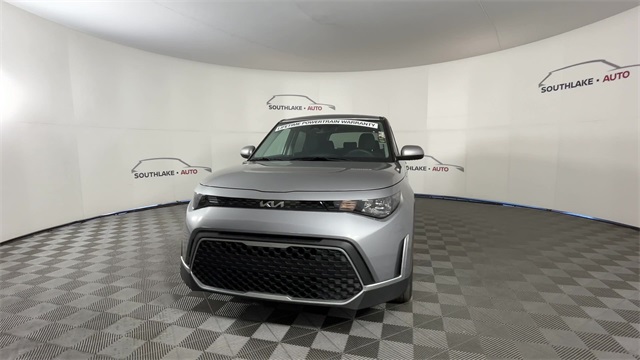 Vehicle image 2 of 25