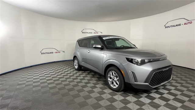 Vehicle image 3 of 25