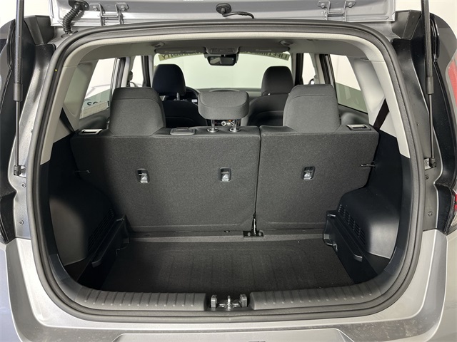 Vehicle image 12 of 25