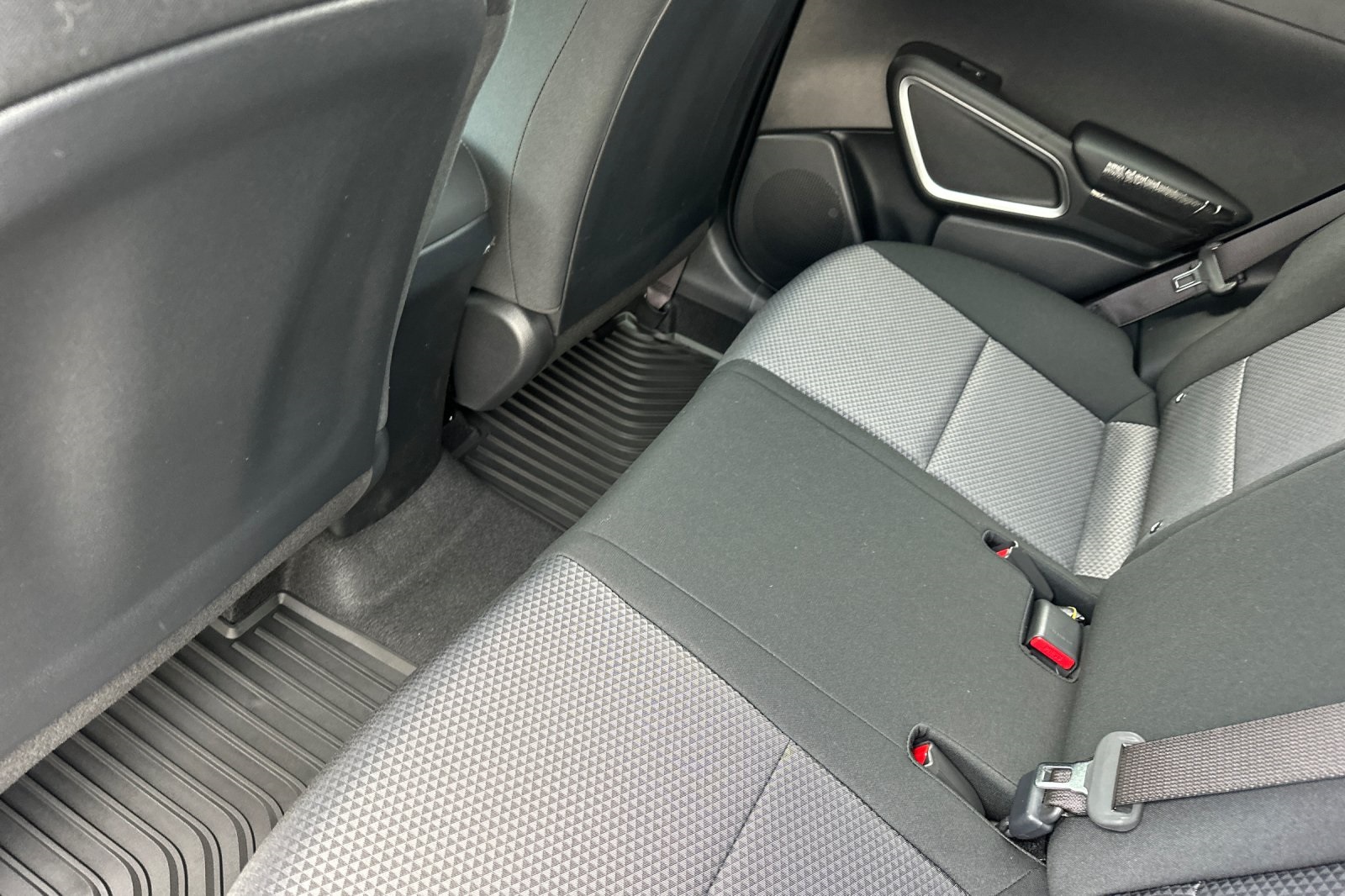 Vehicle image 8 of 20