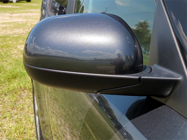Vehicle image 20 of 25