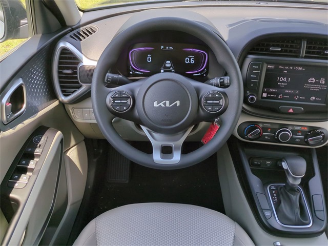 Vehicle image 13 of 25