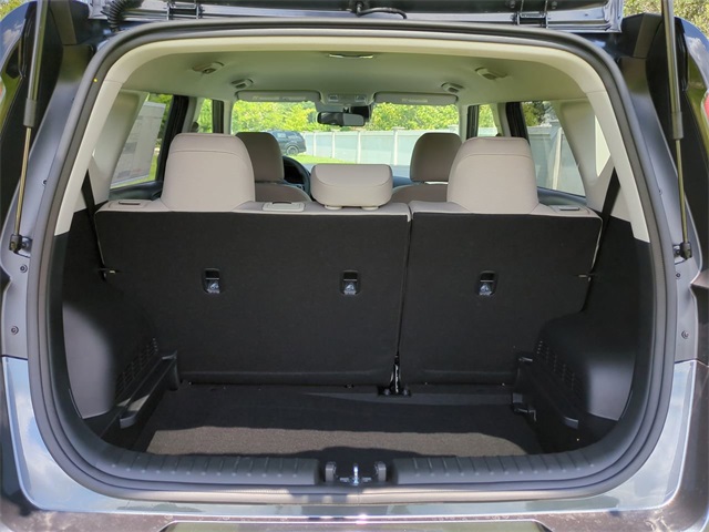 Vehicle image 10 of 25