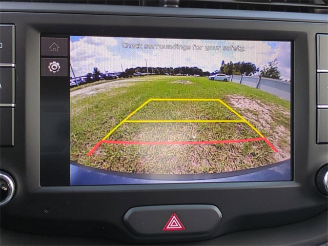 Vehicle image 14 of 25