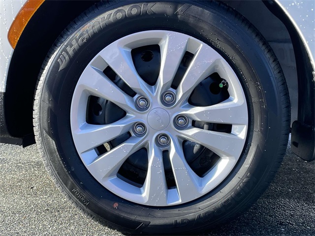 Vehicle image 13 of 37