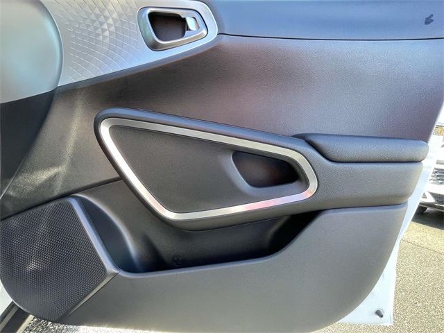 Vehicle image 18 of 37