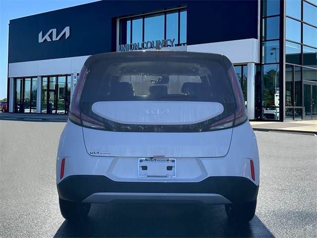 Vehicle image 5 of 37