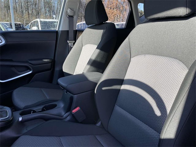 Vehicle image 10 of 37