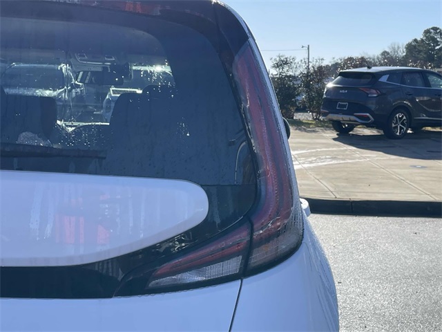 Vehicle image 17 of 37