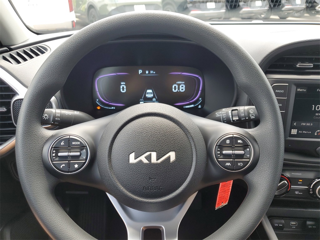 Vehicle image 10 of 28