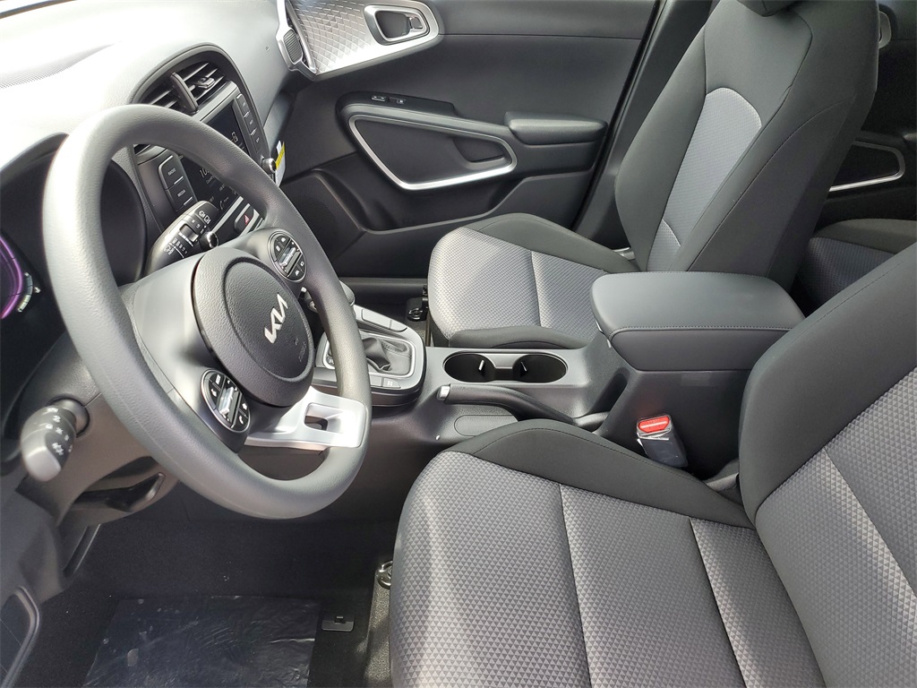 Vehicle image 5 of 28