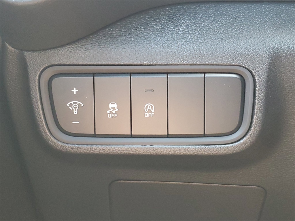 Vehicle image 19 of 28