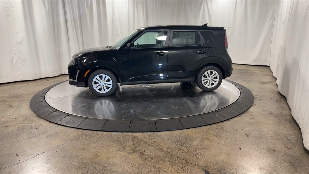 Vehicle image 2 of 28