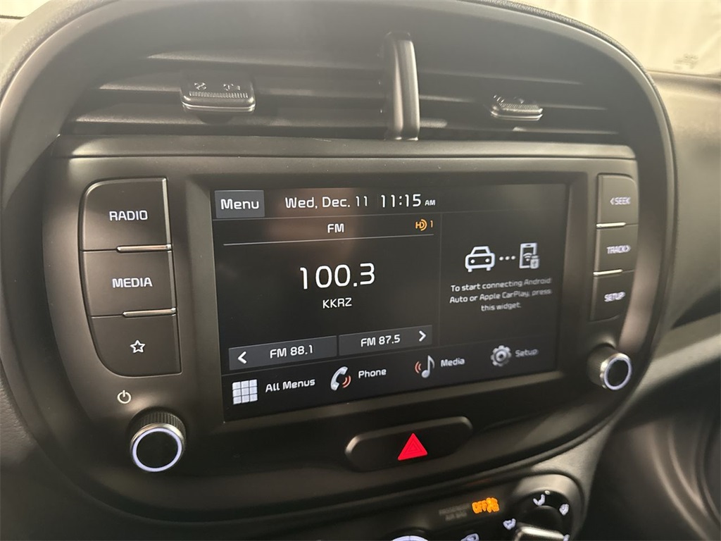 Vehicle image 20 of 28