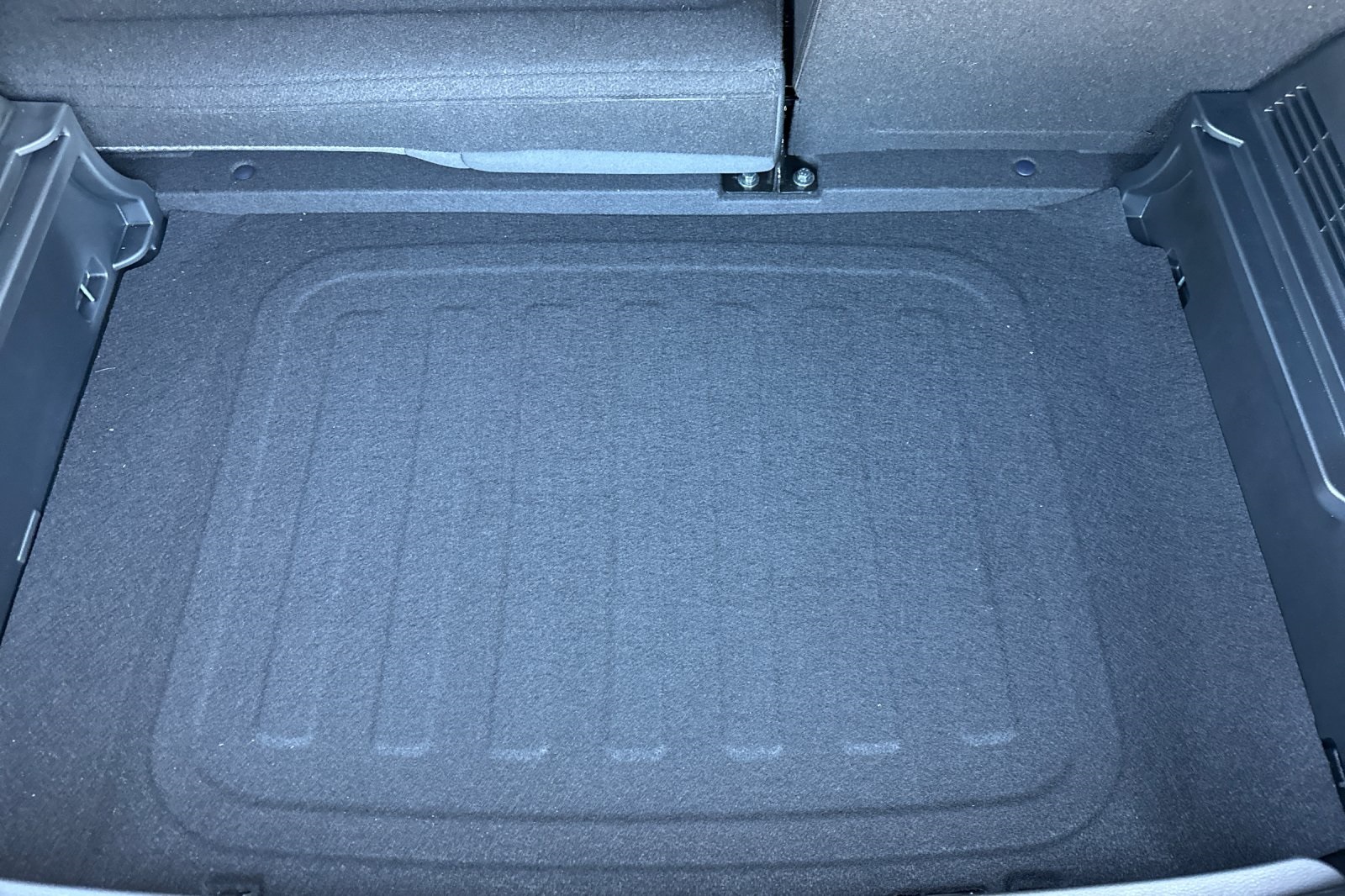 Vehicle image 11 of 20