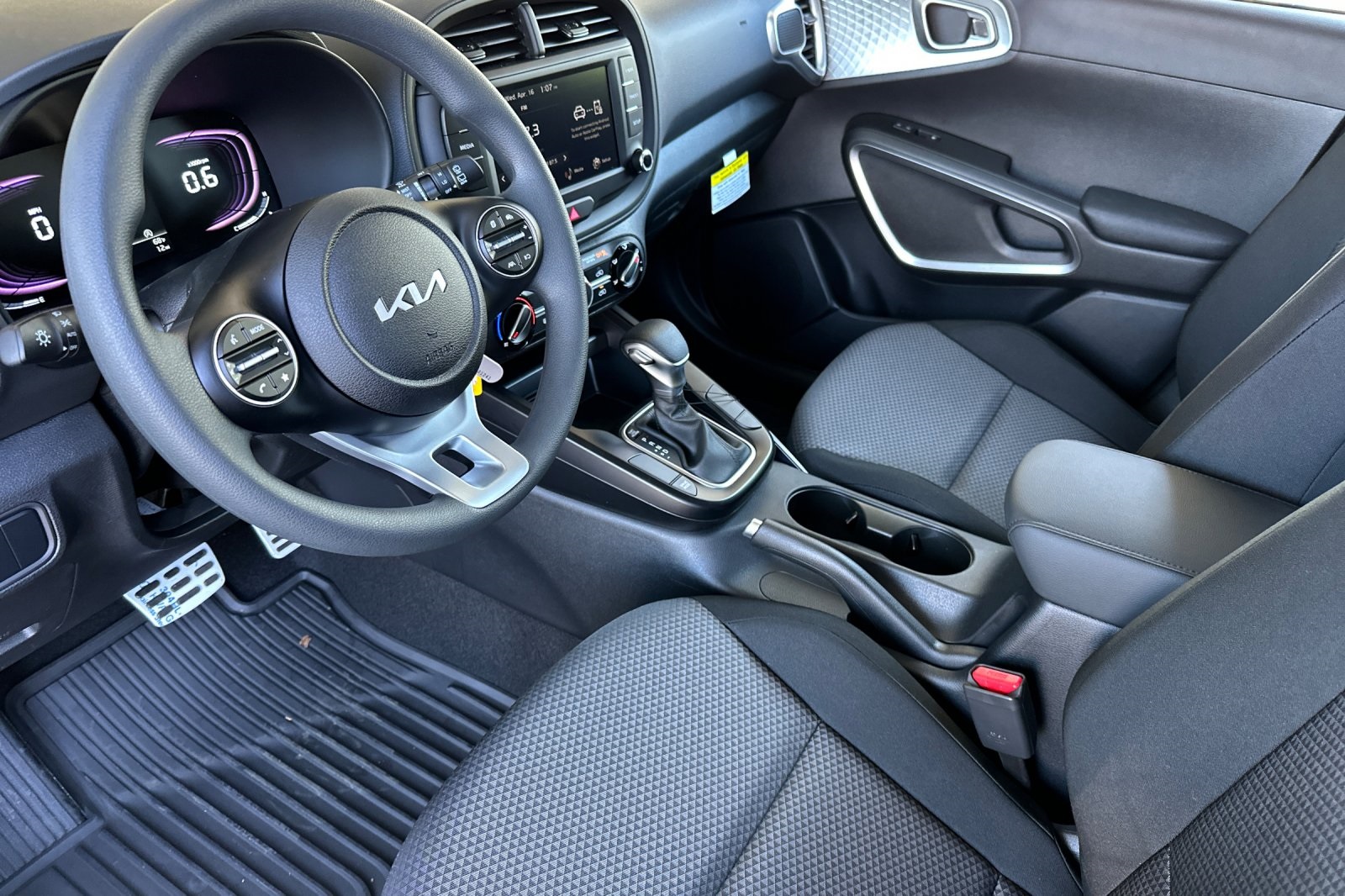 Vehicle image 6 of 20