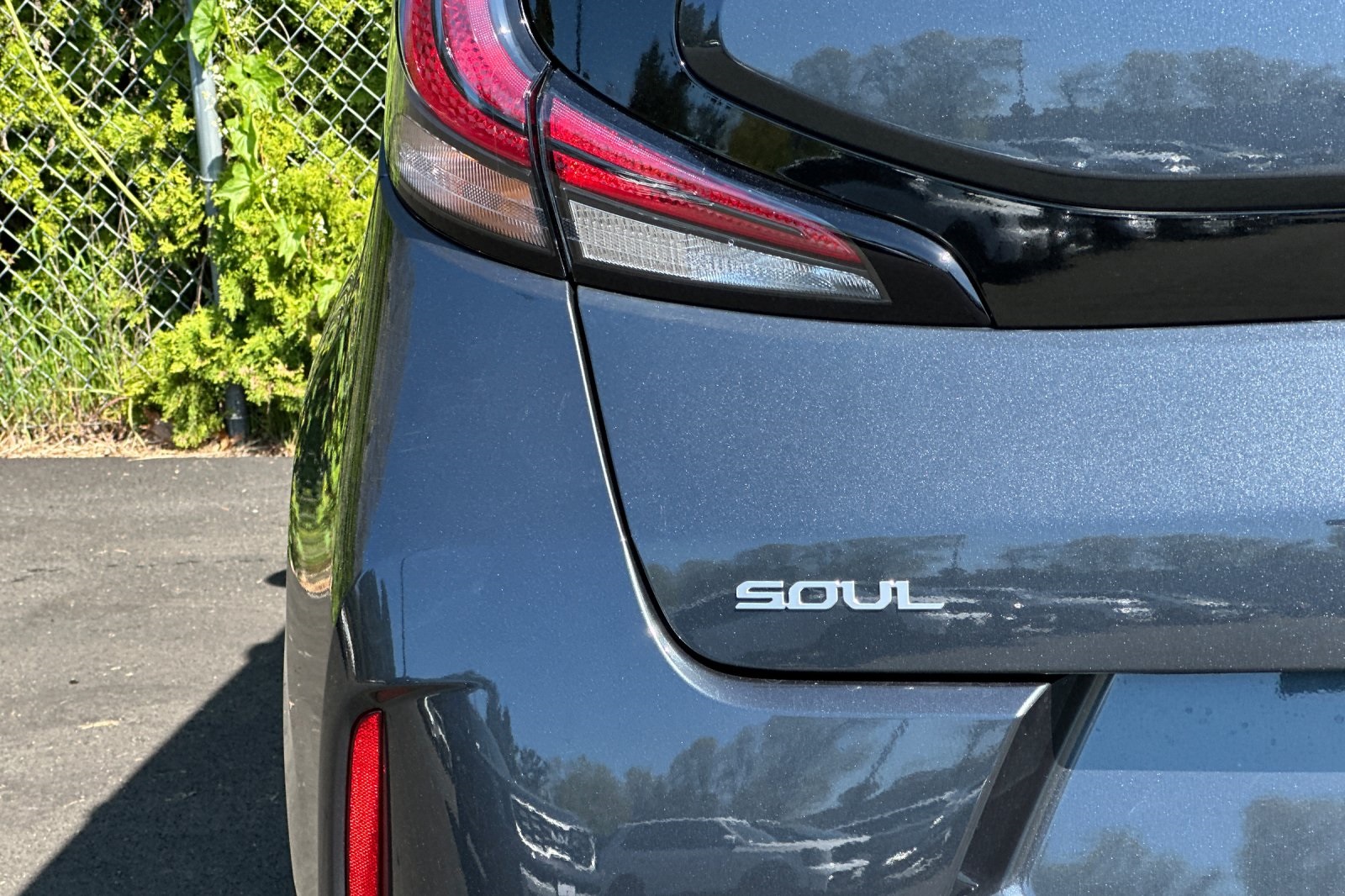 Vehicle image 19 of 20