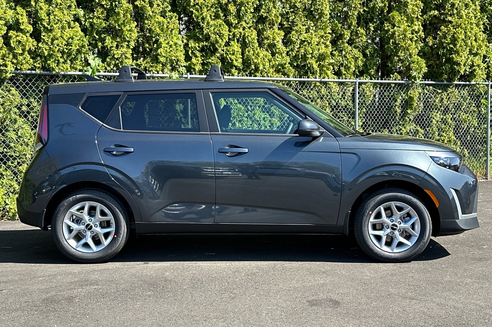 Vehicle image 5 of 20