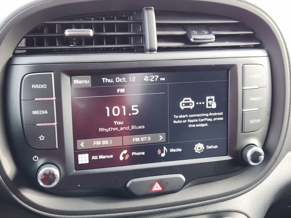 Vehicle image 19 of 24