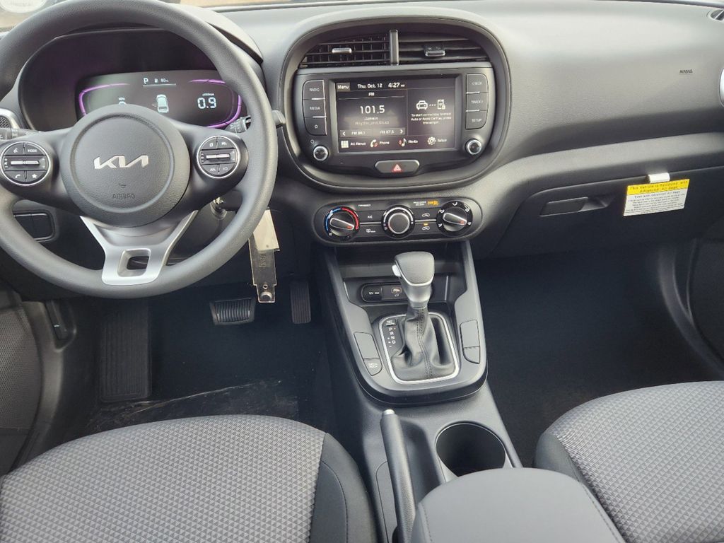 Vehicle image 13 of 24