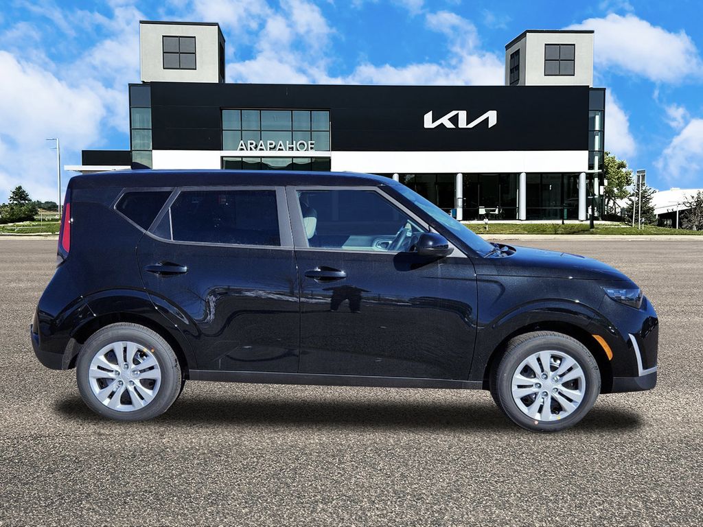 Vehicle image 4 of 24