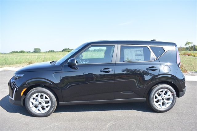 2025 Kia Soul LX Image 10 of 31