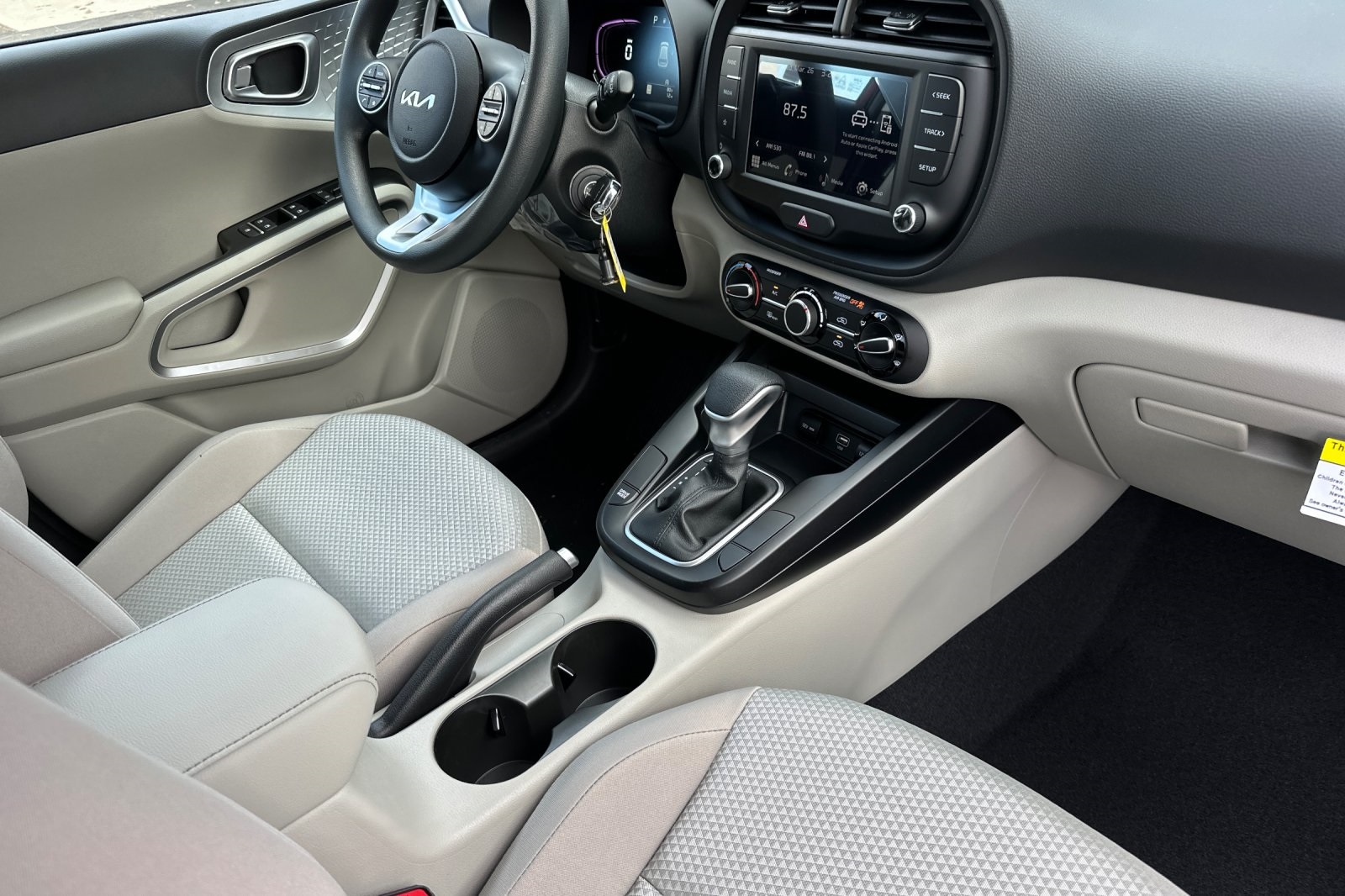 Vehicle image 12 of 20