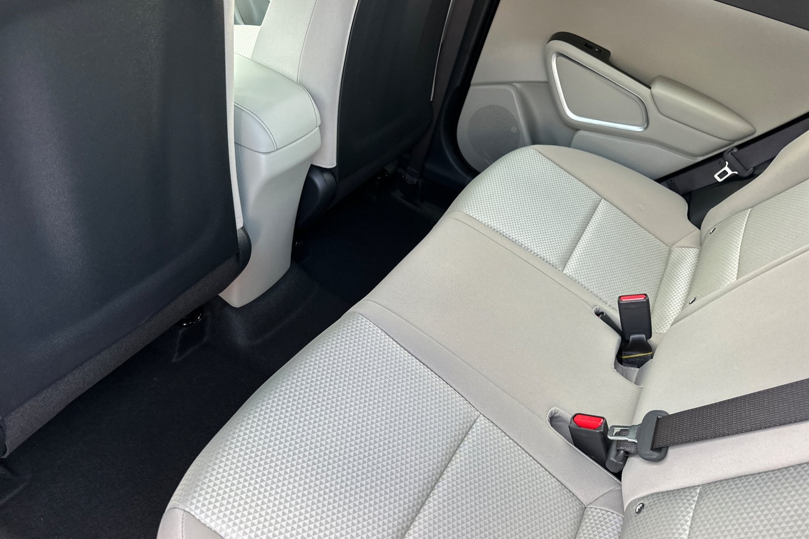Vehicle image 8 of 20