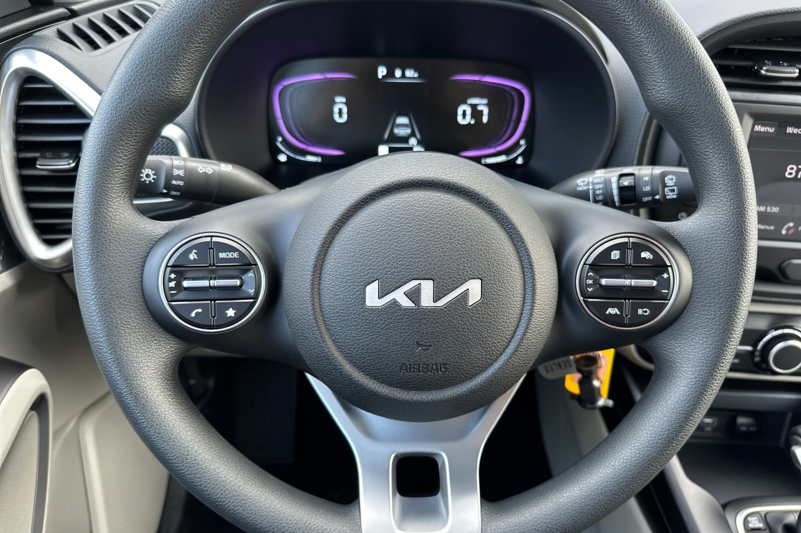 Vehicle image 18 of 20