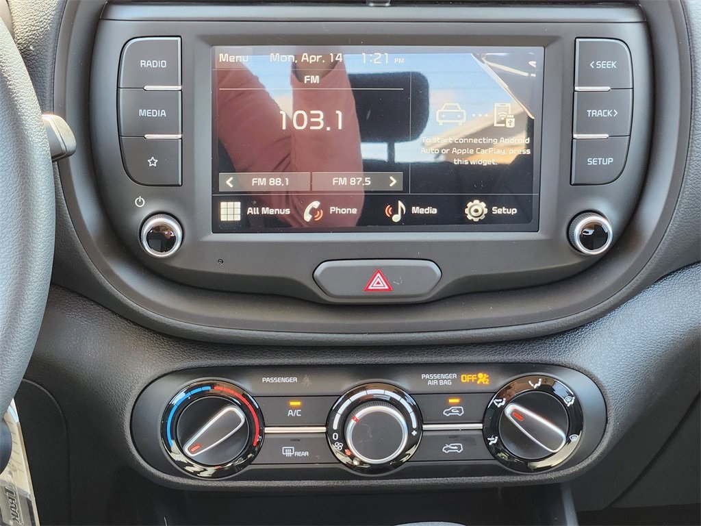 Vehicle image 14 of 15