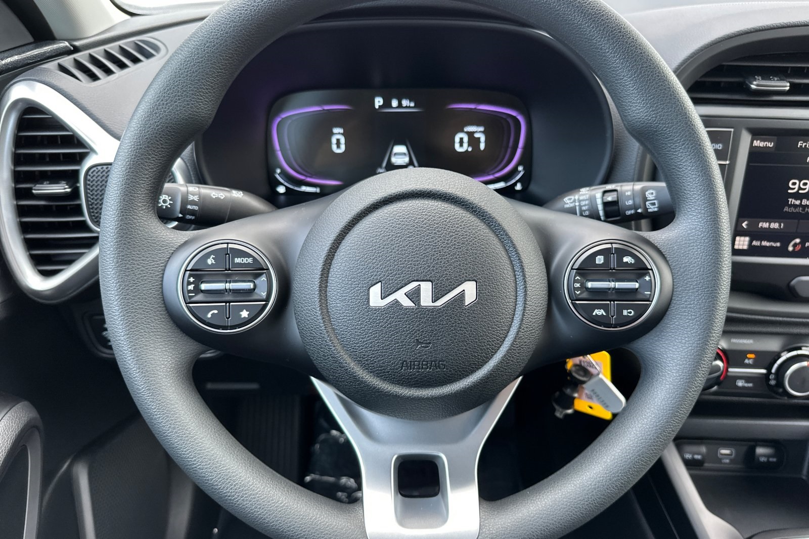 Vehicle image 18 of 20