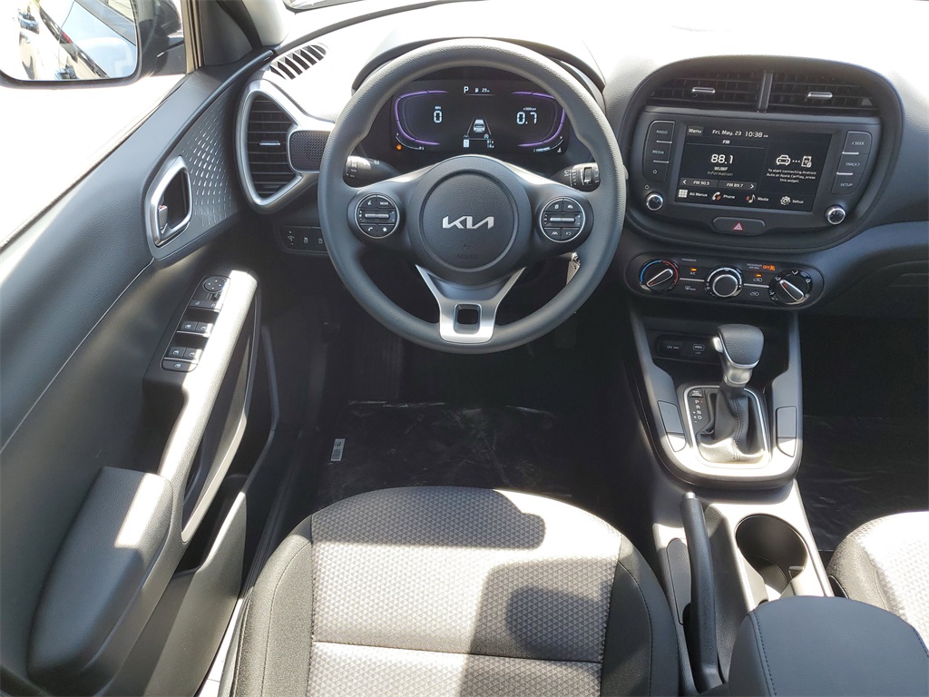 Vehicle image 25 of 29