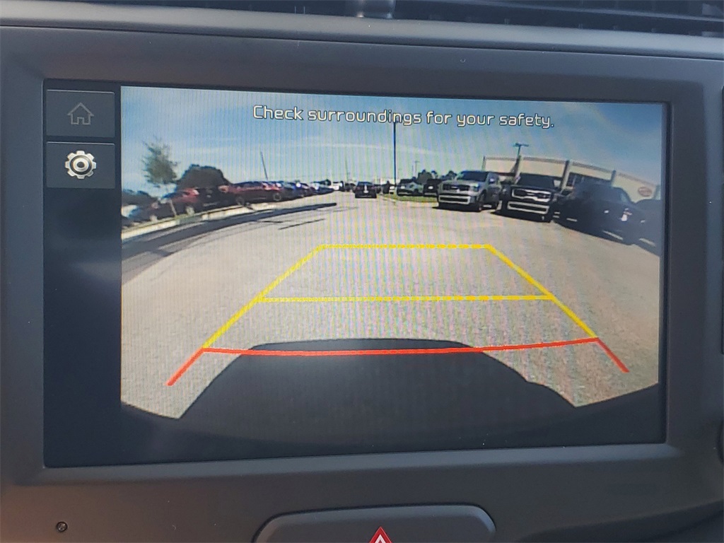 Vehicle image 17 of 29