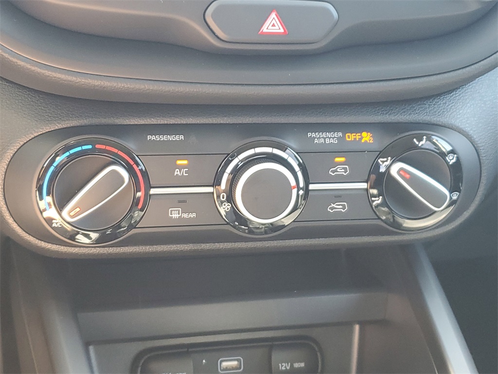 Vehicle image 18 of 29