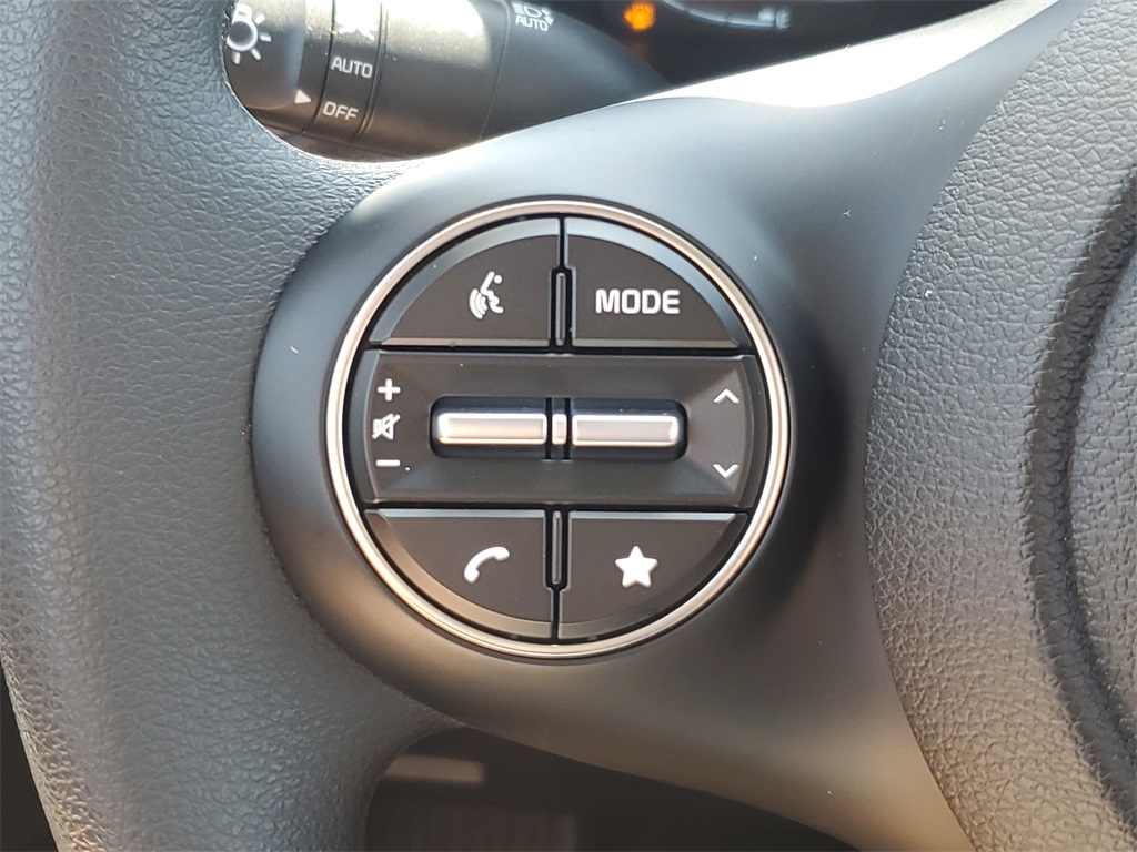 Vehicle image 11 of 29