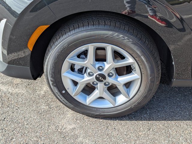 2025 Kia Soul LX Image 6 of 30