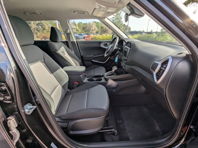 2025 Kia Soul LX Image 8 of 30