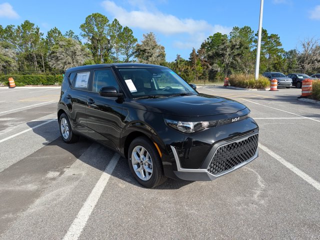 2025 Kia Soul LX Image 1 of 30