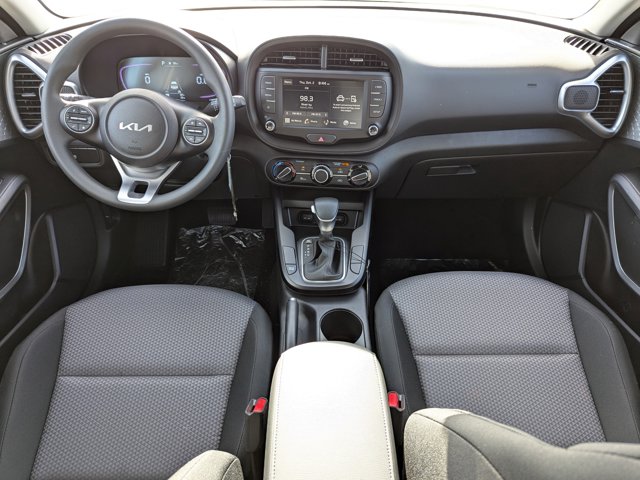 2025 Kia Soul LX Image 11 of 30