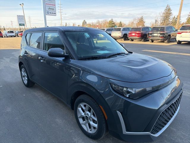 2025 Kia Soul LX Image 1 of 21