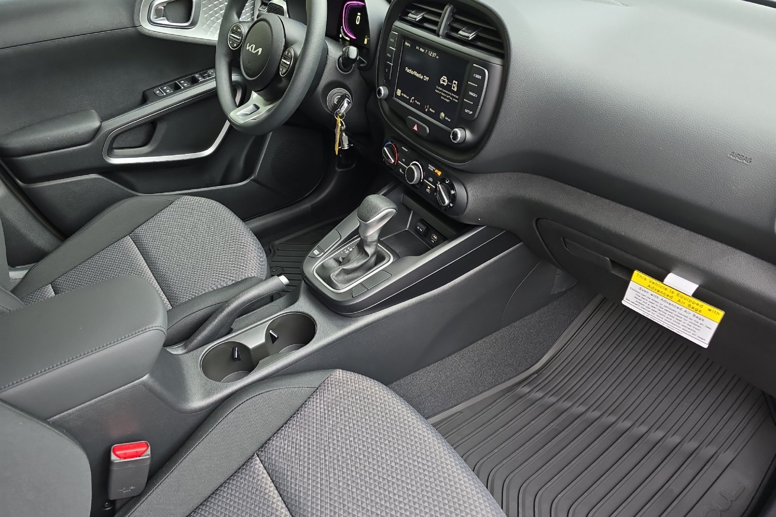 Vehicle image 12 of 21