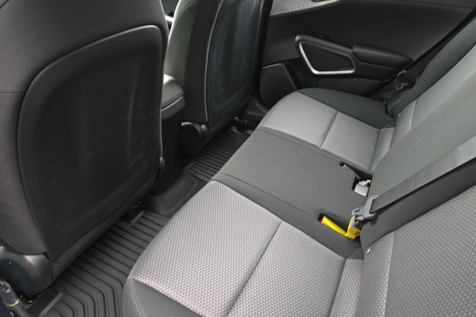 Vehicle image 8 of 21