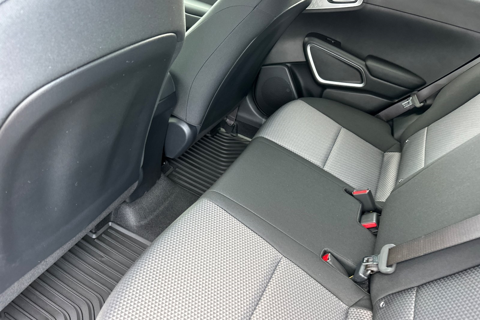 Vehicle image 8 of 20