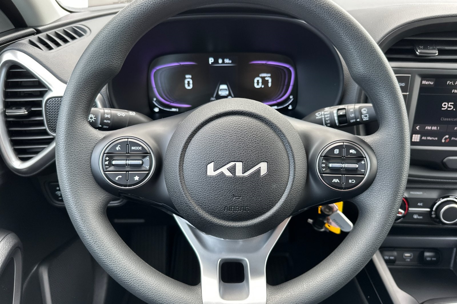Vehicle image 18 of 20