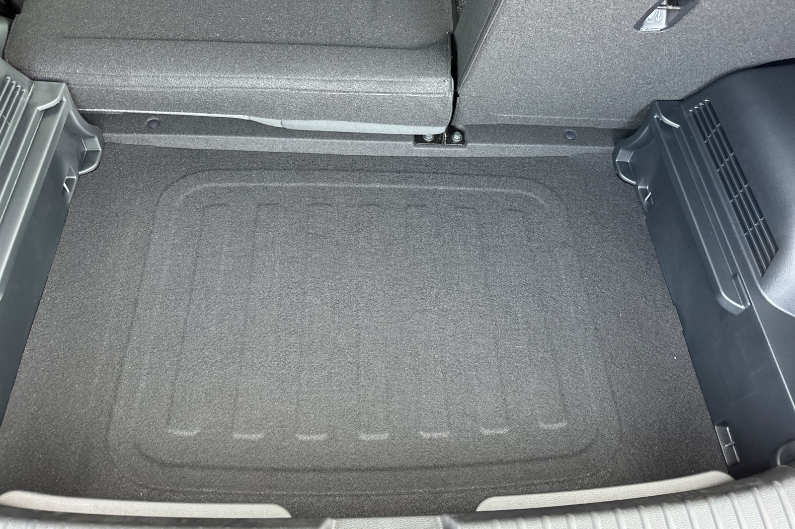 Vehicle image 11 of 20