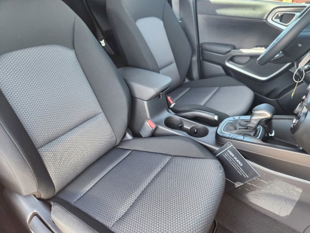 Vehicle image 14 of 20