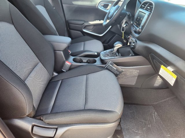 Vehicle image 13 of 20