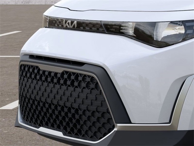 Vehicle image 13 of 27